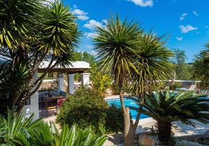 250 m² Villa ∙ 4 bedrooms ∙ 10 guests