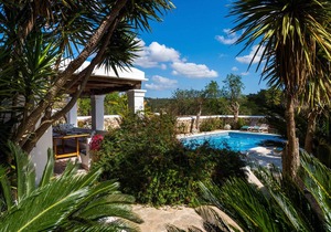 250 m² Villa ∙ 4 bedrooms ∙ 10 guests