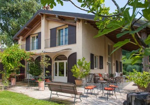 250 m² Villa ∙ 4 bedrooms ∙ 8 guests