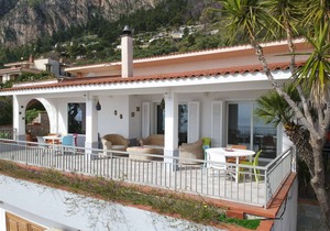 250 m² Villa ∙ 3 bedrooms ∙ 11 guests