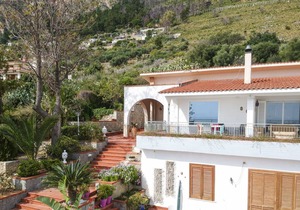 250 m² Villa ∙ 3 bedrooms ∙ 11 guests