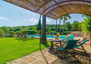 250 m² Villa ∙ 4 bedrooms ∙ 8 guests