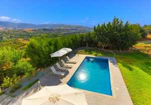 250 m² Villa ∙ 4 bedrooms ∙ 7 guests