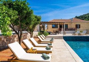 250 m² Villa ∙ 4 bedrooms ∙ 10 guests