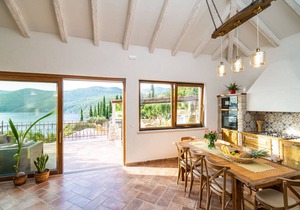 250 m² Villa ∙ 4 bedrooms ∙ 10 guests
