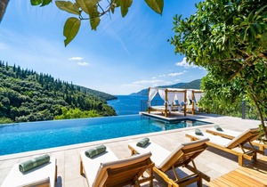 250 m² Villa ∙ 4 bedrooms ∙ 10 guests