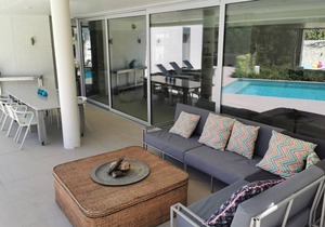 250 m² Villa ∙ 4 bedrooms ∙ 8 guests