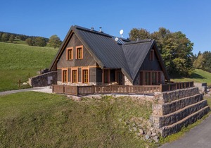 250 m² Villa ∙ 4 bedrooms ∙ 10 guests