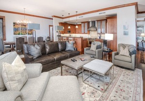 253 m² Condo ∙ 4 bedrooms ∙ 8 guests