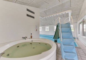 253 m² House ∙ 6 bedrooms ∙ 14 guests