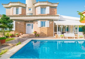 254 m² Villa ∙ 3 bedrooms ∙ 6 guests