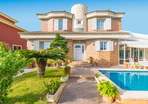 254 m² Villa ∙ 3 bedrooms ∙ 6 guests