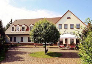 26 double rooms - Landhotel Neuwiese with traditional inn An der Mühle