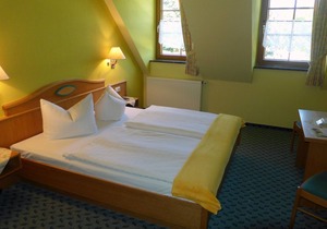 26 double rooms - Landhotel Neuwiese with traditional inn An der Mühle