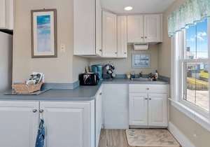 26 SECONDS FROM WELLS BEACH: OCEAN & MARSH VIEWS-BRIGHT & AIRY-9/6-9/13 OPEN-