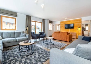 260 m² Chalet ∙ 8 bedrooms ∙ 16 guests
