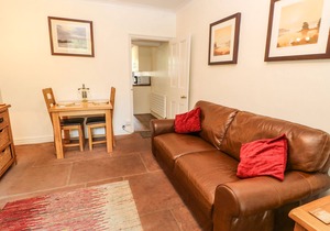 27 BONGATE, pet friendly, with open fire in Appleby-In-Westmorland