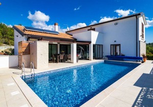 280 m² House ∙ 3 bedrooms ∙ 8 guests