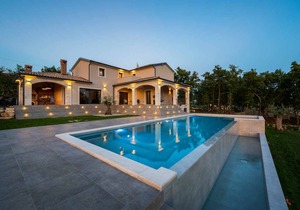 280 m² Villa ∙ 4 bedrooms ∙ 9 guests