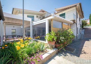 290 m² Villa ∙ 8 bedrooms ∙ 17 guests