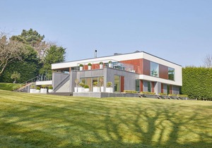 294 m² House ∙ 8 bedrooms ∙ 16 guests