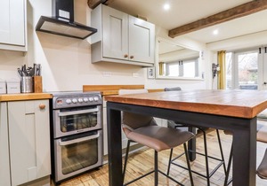 2A CHISERLEY STILE, with hot tub in Hebden Bridge