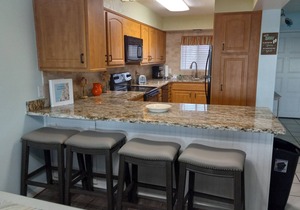 2bd/2ba Condo Ocean views from every room walk in shower FREE BEACH CHAIRS