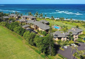 2BD/2BA Oceanfront Condo with Beach Access