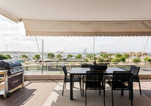2BD Beachfront Apartment Athens Riviera by TheOlon