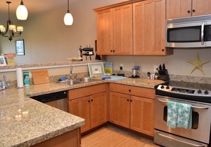 2Bed/2Bath Upscale, River Front Condos. Close to Beach & Convention Ctr