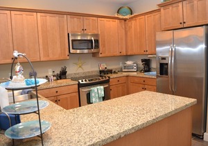 2Bed/2Bath Upscale, River Front Condos. Close to Beach & Convention Ctr