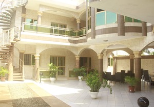 2bed air-conditioned living room apartment