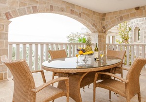 2bedroom Apt #3 w/shared pool @Pietra Mare Apts