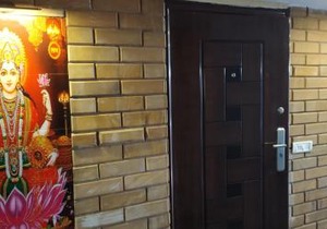 2BHK Short Stay Apartment walking Max Saket (LIFT +Kitchen+Parking+3 nights min stay)