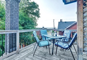 2BR Apt with Netflix and Rooftop Terrace access