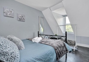 2BR Apt with Netflix and Rooftop Terrace access