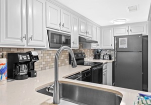 2BR Lakefront Beach Villa w/6-Seat GOLF CART! Near Pool, Wharf, Tram, Beach.