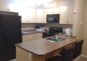 2BR2Bath + Den Condo Near Westview w/ UG parking