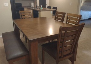 2BR2Bath + Den Condo Near Westview w/ UG parking