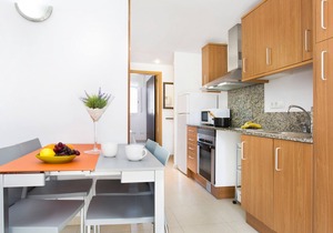 2KIS02- Cozy apartment for 4 people with pool located near the beach