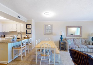 2nd-Floor Condo in Oceanfront Location w/WiFi, Screened-In Balcony, Shared Pool