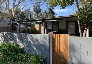 3-61 Honeysuckle Grove, Beach Unit in Silverleaves.
