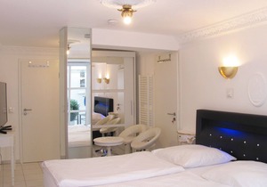 3 | Accommodation - Apartment Storchenfärbe
