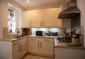 3 Avonside with stunning waterside views, near beach, in Bantham, South Devon