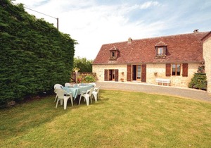 3 bedroom accommodation in La-Chapelle-Saint-Jean