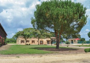 3 bedroom accommodation in St Pierre d'Eyraud