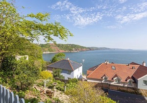 3 Bed - Smugglers Cottage - Sleeps 6 guests in 3 bedrooms
