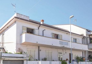 3 bedroom accommodation in Brancaleone