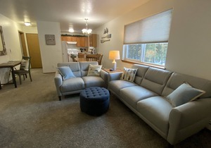 3 Bedroom, 1 Bath Peaceful Lodge Just Minutes From The Kenai River And Soldotna!
