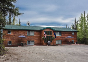 3 Bedroom, 1 Bath Peaceful Lodge Just Minutes From The Kenai River And Soldotna!